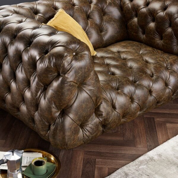 Washington Chesterfield Sofa - Image 5