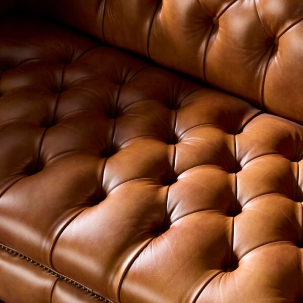 Sandringham Chesterfield Sofa - Image 4