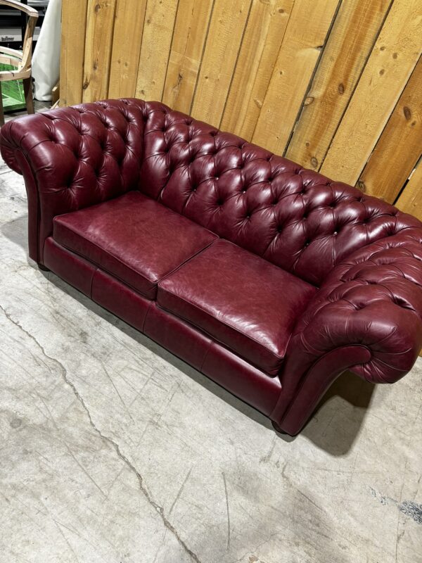 Wandsworth 2 Seat Chesterfield Sofa - Old English Burgundy (Price Band B) - Image 2
