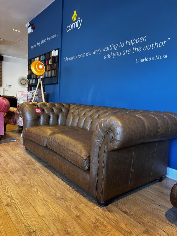 UK Stock - Bespoke Wandsworth 3 Seat Chesterfield Sofa (+9cm Depth) - Dune Tan Leather - Image 4