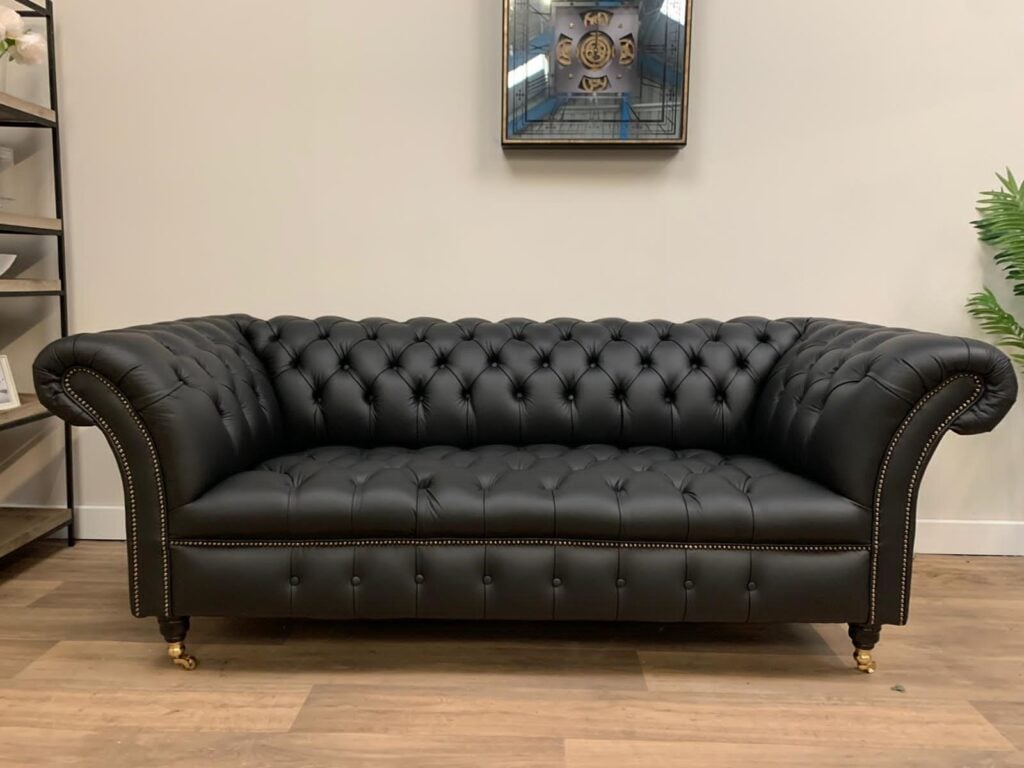 accent colours black leather couches