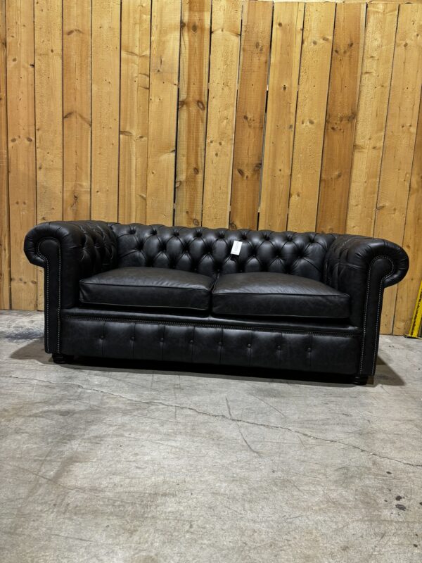 UK STOCK - London 2 Seater Chesterfield Sofa - Dune Charcoal Leather - Image 2