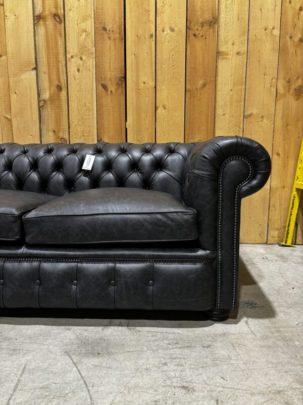 UK STOCK - London 2 Seater Chesterfield Sofa - Dune Charcoal Leather - Image 8