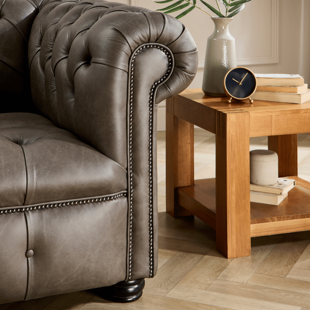 couch edges sitting behaviour